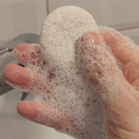 Szampon w Kostce – Biały z Rumiankiem bezzapachowy ultra łagodny